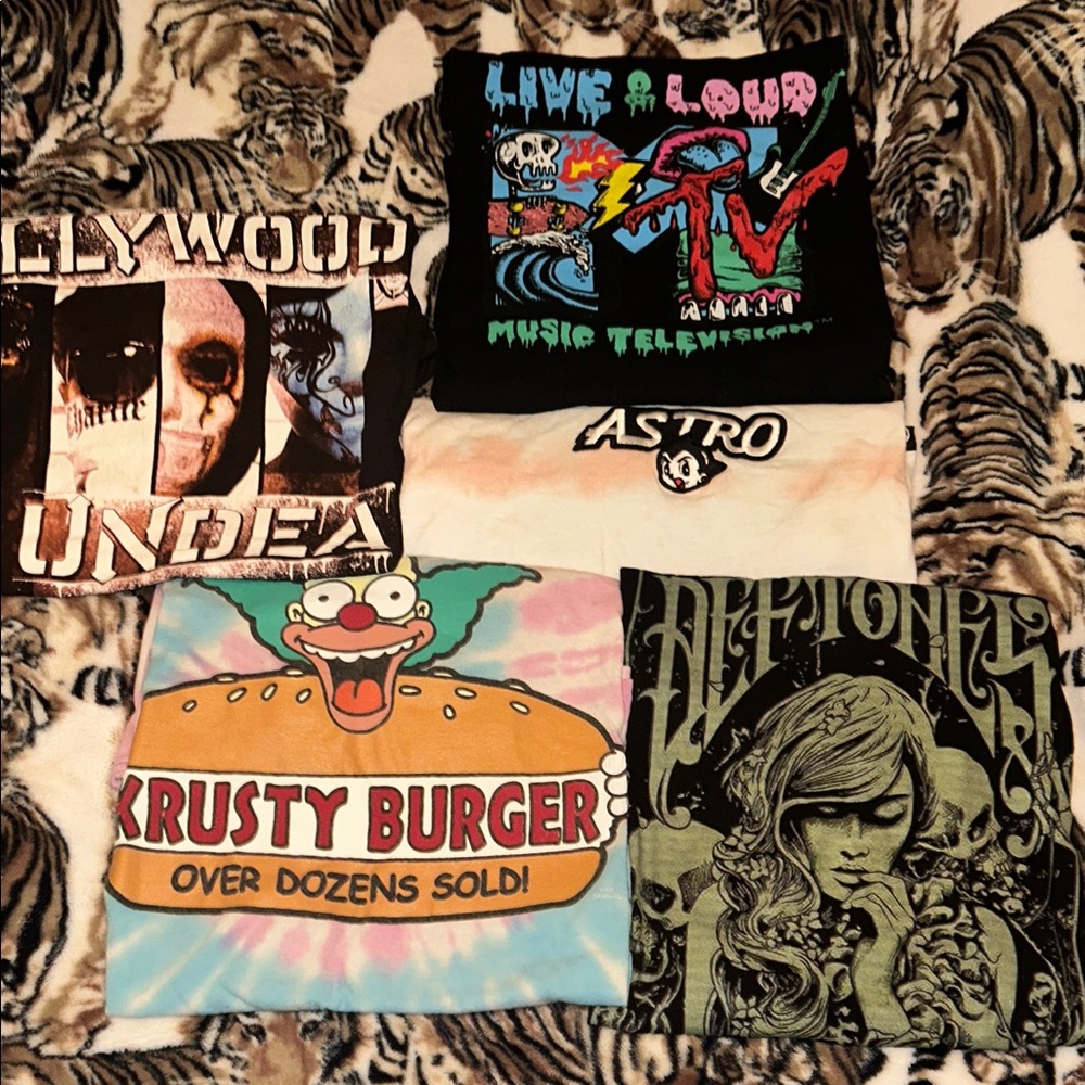 Assorted Graphic Women’s T-Shirts Bundle